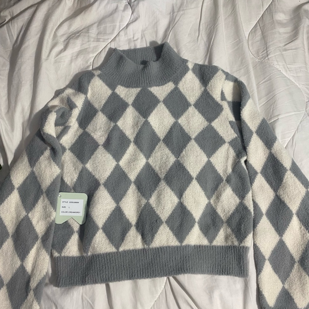 Argyle Pattern Gray and White Women's Sweater